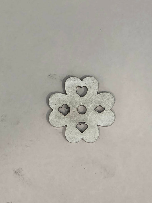4 leaf clover with cards